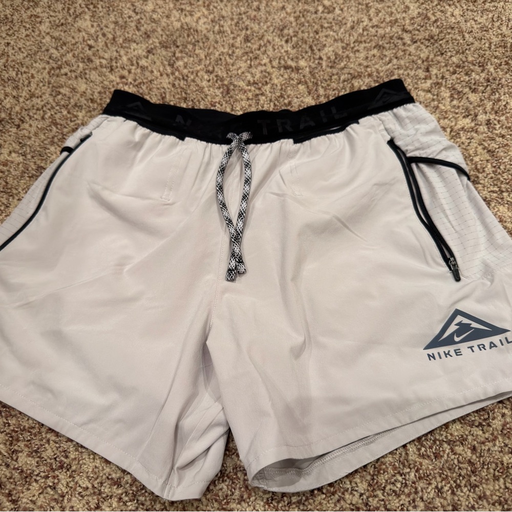Lot of 3 Nike 5” Running Shorts with a bonus! - Picture 7 of 14